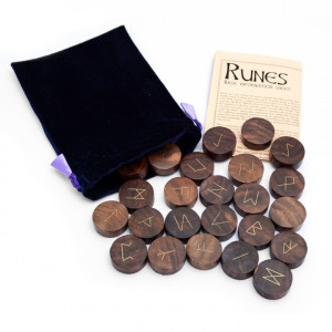 Tre - Store - Runesett Tre - Store - Runesett