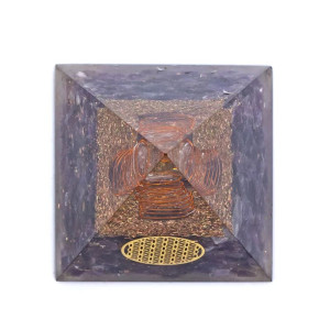 Orgone Ametyst Pyramide - Flower of life Orgone Ametyst Pyramide - Flower of life