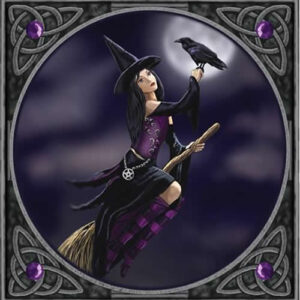 lisa-parker-witch-and-raven-kort-437