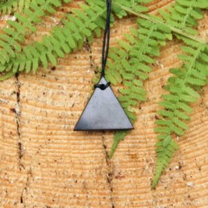 shungitt-male-triangle-anheng-1745