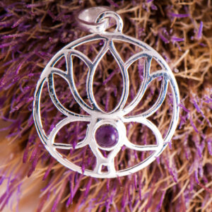 lotus-med-ametyst-solvanheng-2007