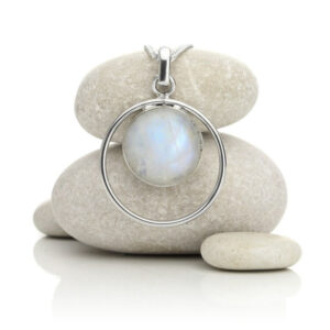 Selene pendant in sterling silver and moonstone_01 (002)